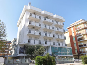 HOTEL RAFFAELLO - CESENATICO immagine n.3