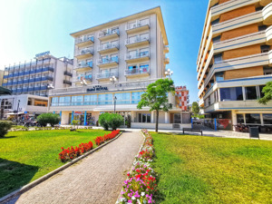 HOTEL ROYAL - CESENATICO immagine generale