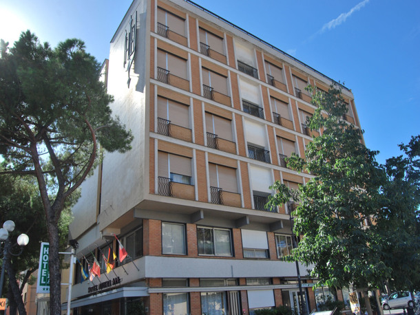 HOTEL RIVIERA immagine generale