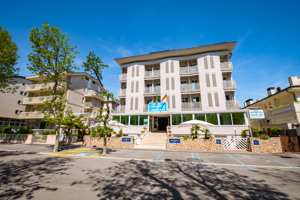 HOTEL NEW BRISTOL SPORT & DOMUS MEA - CESENATICO immagine generale