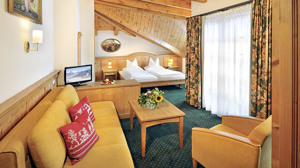 <p style="text-align: justify;"><em>L'Hotel Olisamir si trova a Cavedago, sull'Altopiano della Paganella, in posizione strategica per intraprendere numerose escursioni.&nbsp;Semplice struttura a gestione famigliare, dispone di palestra e centro benessere con piscina, sauna, bagno turco, percorso kneipp e docce emozionali.</em></p> immagine n.3