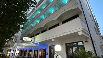 HOTEL PERLA
