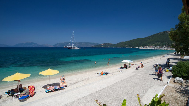 CAMPING KARAVOMILOS BEACH
