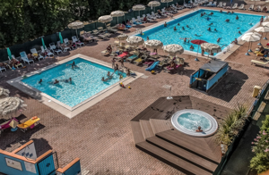 APARTHOTEL COSTA PARADISO immagine n.2