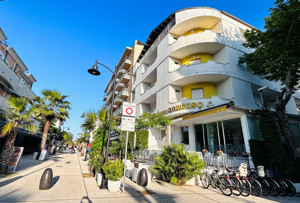 HOTEL SORRISO immagine generale