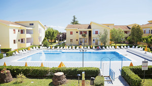 TRITON VILLAS RESIDENCE & HOTEL immagine n.2