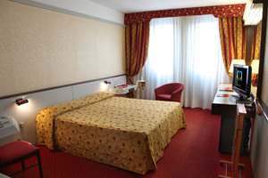 HOTEL MAXIM immagine n.3