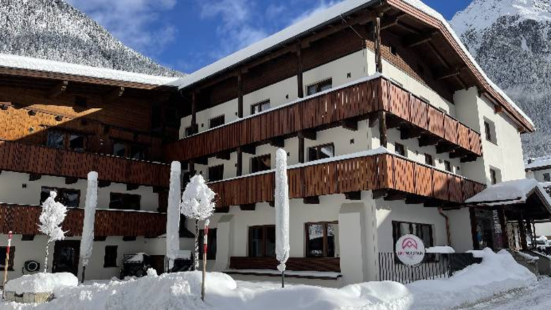 FIRST MOUNTAIN HOTEL OTZTAL