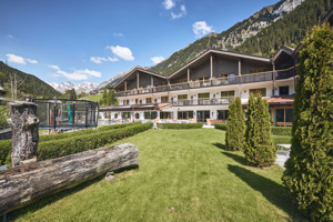 WELLNESS SPORTHOTEL RACINES immagine generale