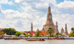 <p>Wat Arun</p>

