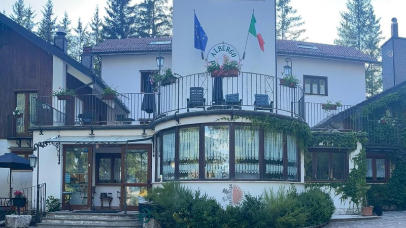 LH ALBERGO IL PARADISO