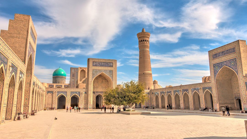 TOUR LA VIA DELLA SETA E DESERTO UZBEKO