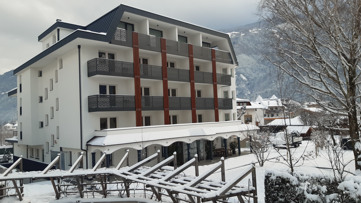 PARK HOTEL VILLA ETSCHLAND & HOTEL PLAUSERHOF