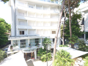 HOTEL LUXOR immagine n.2