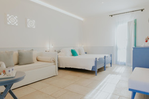 MARENEA SUITE HOTEL immagine n.2