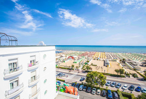 HOTEL CONTINENTAL - RIMINI immagine n.3