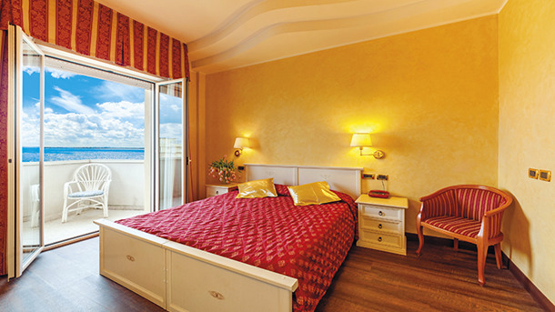 HOTEL IMPERIAL BEACH immagine n.6