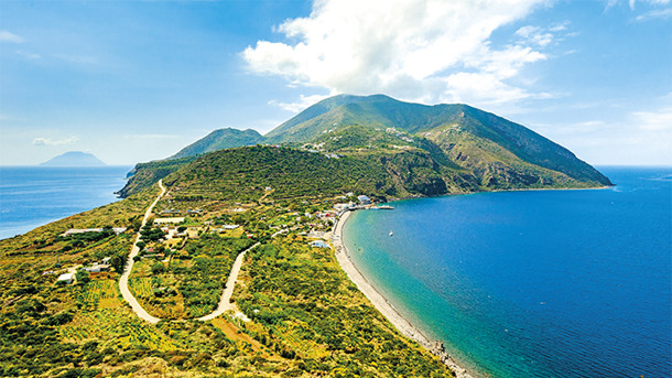 MINI TOUR ISOLE EOLIE - MERCOLEDI' immagine generale
