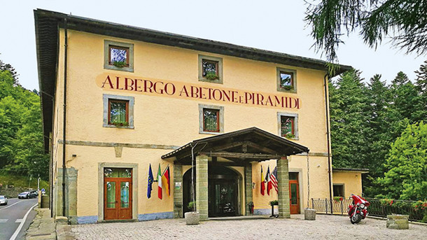 ALBERGO ABETONE E PIRAMIDI immagine generale