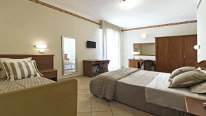 HOTEL PERTICARI immagine n.2