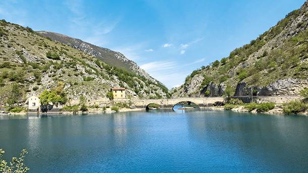 TOUR ABRUZZO- TREKKING LE VIE DELL'ACQUA immagine generale