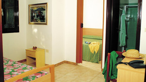 VILLAGGIO CAMPING LE DIOMEDEE immagine n.3
