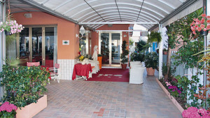 HOTEL PEONIA immagine n.2