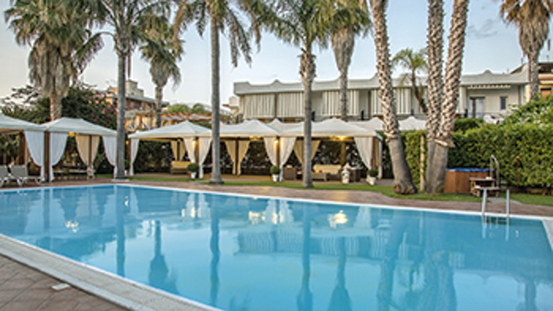HOTEL REDEBORA