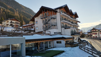 ALM HOTEL MOENA