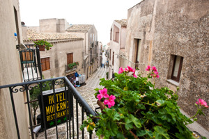 HOTEL MODERNO immagine generale