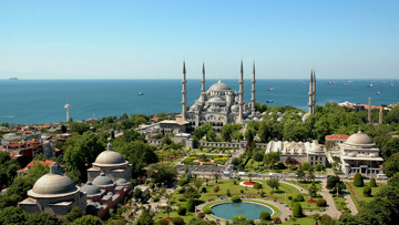 PONTI DI PRIMAVERA A ISTANBUL