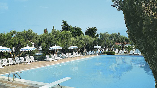 CLUB RESIDENCE LA CASTELLANA immagine generale