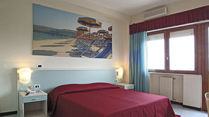 HOTEL CLIFFS immagine n.3