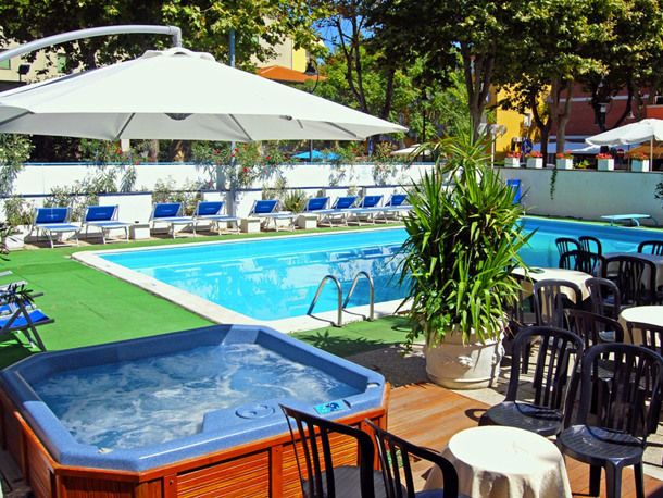 HOTEL CARILLON immagine generale