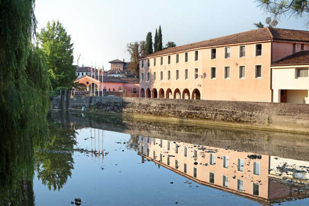 HOTEL CONTA' immagine generale
