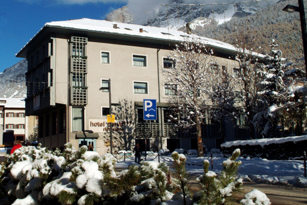 HOTEL CERVO immagine generale